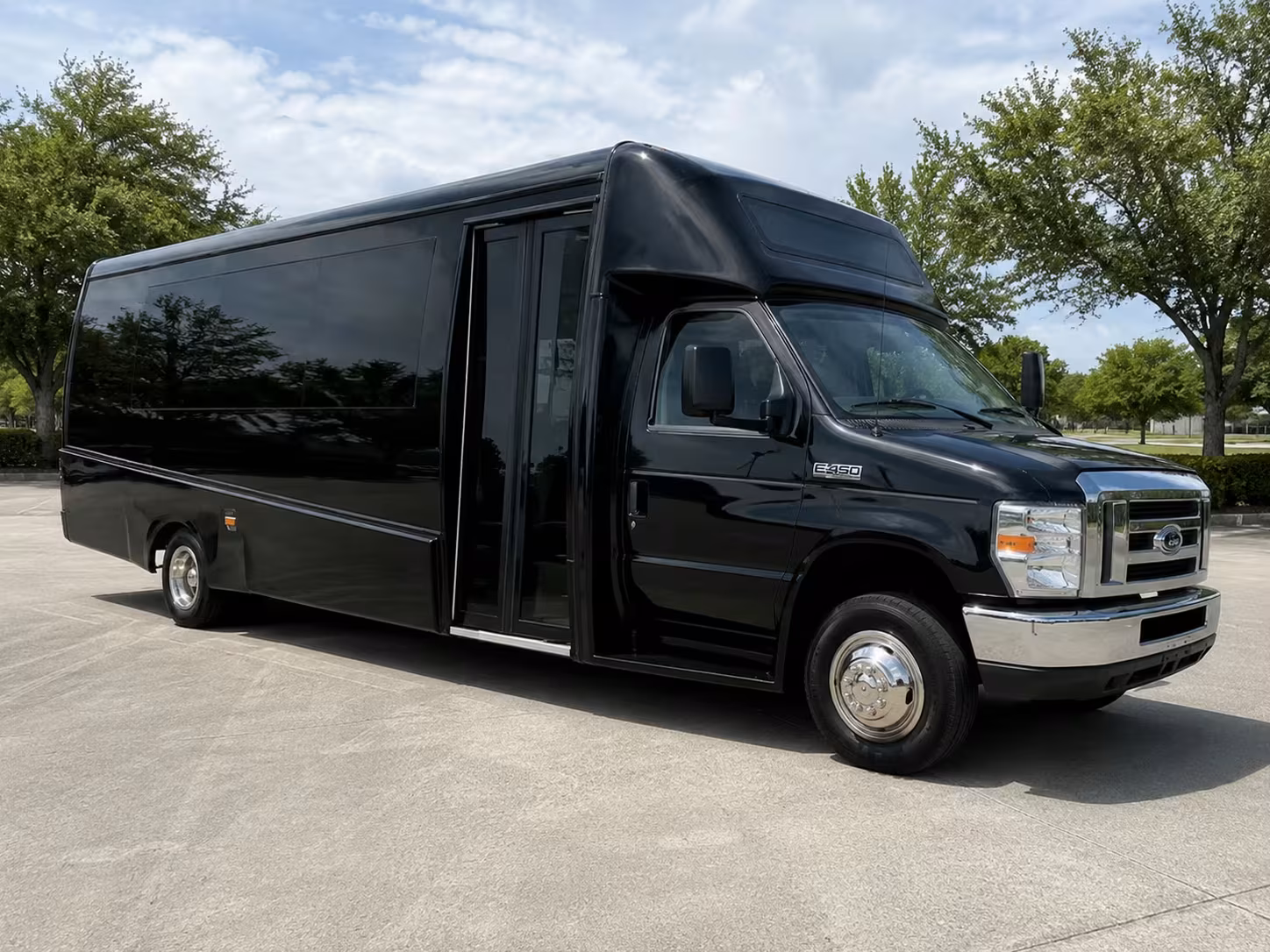 beaverton 18 passenger minibus rental