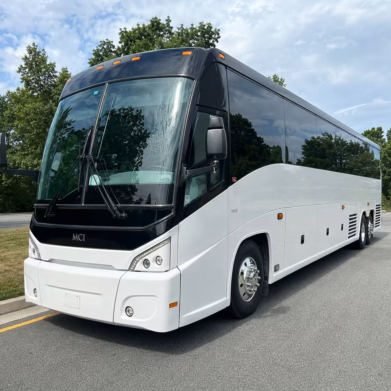 beaverton charter buses to cascades amphitheater concerts