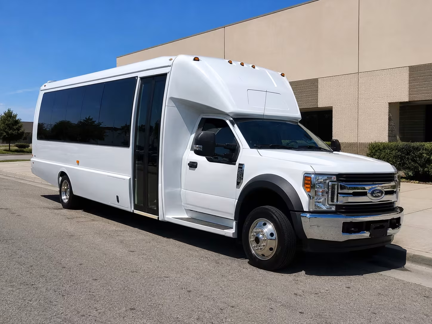 beaverton minibus rentals for nike and intel campus commutes