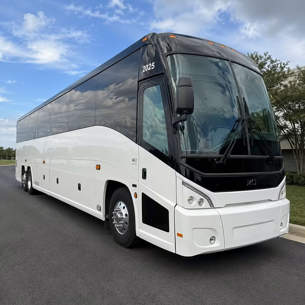 corporate event employee shuttle buses in beaverton