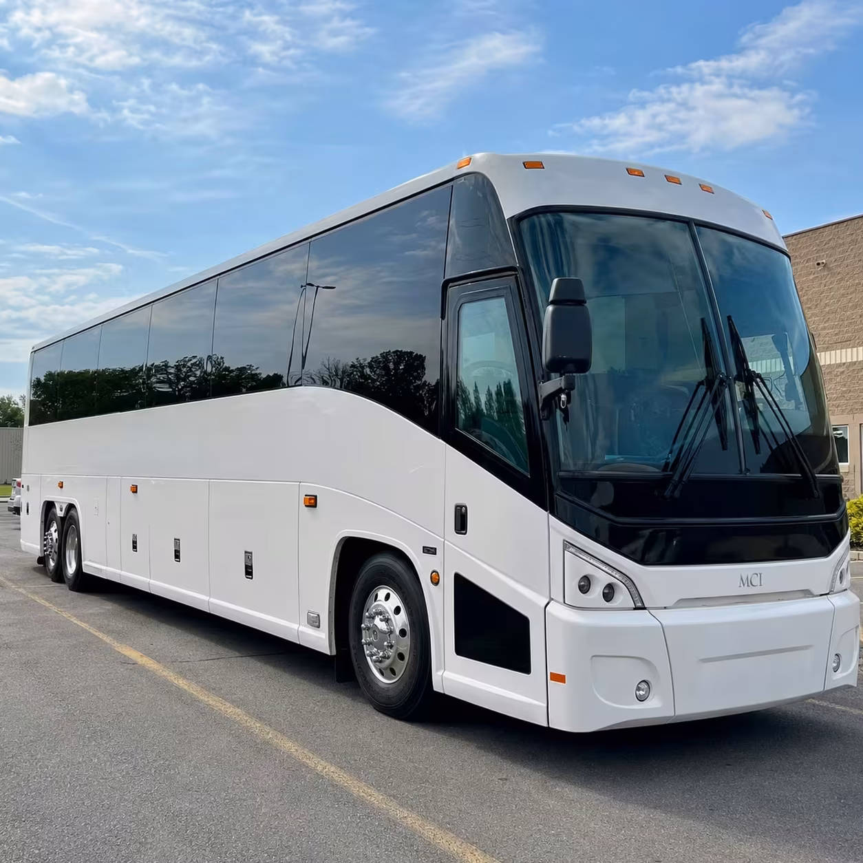 employee shuttle buses for beaverton daily commutes and campus runs
