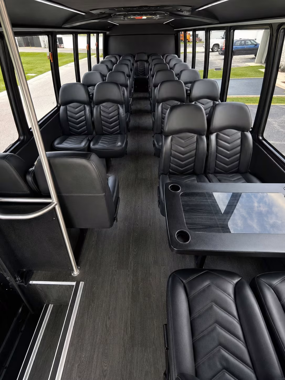 minibus rentals for beaverton prom night groups